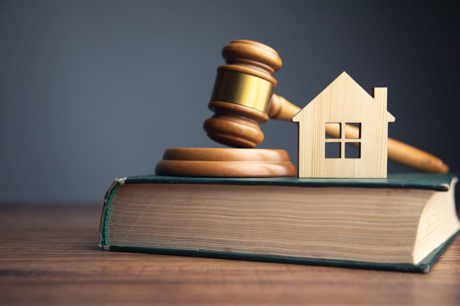 Real estate attorney and Realtor roles in Alabama real estate transactions